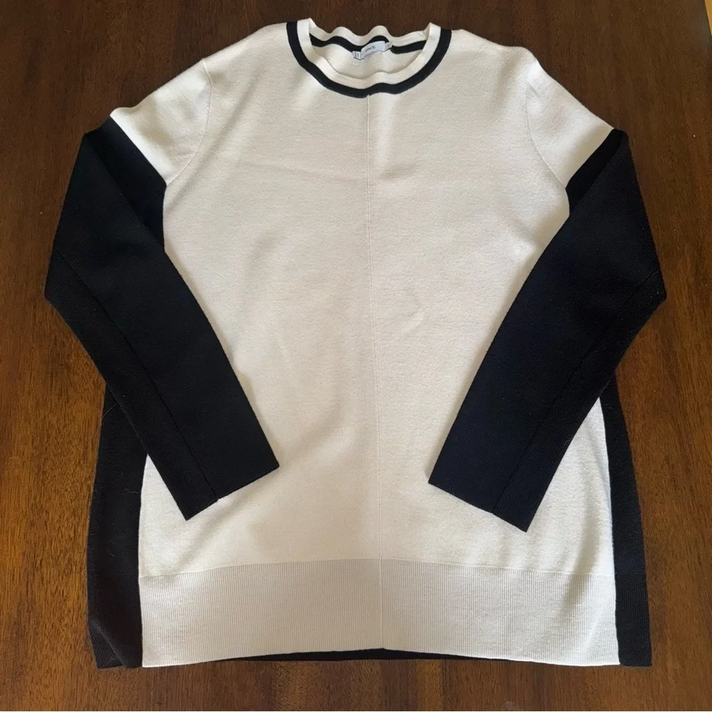Vince Black Cream Colorblock Knit Sweater Wool Blend Soft Crew Neck Size Medium